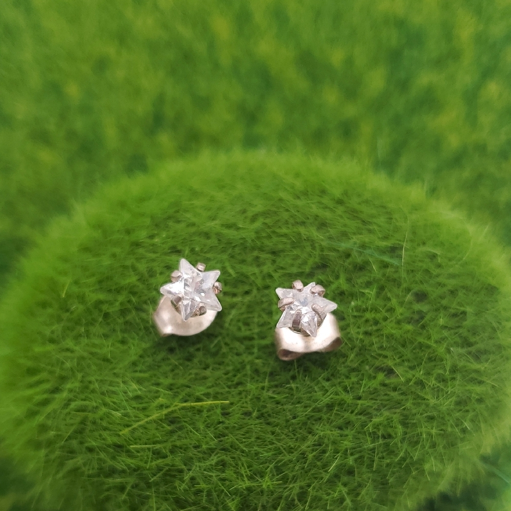 Elegant Silver Tone Star Crystal Earrings E242